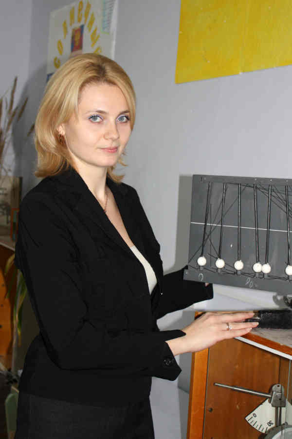Власенко Марина Александровна, заместитель директора по пожарной безопасности, учитель физики Власенко Марина Александровна, заместитель директора по пожарной безопасности, учитель физики